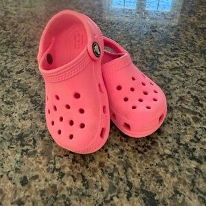 CROCS Kids Pink Shoes size C7